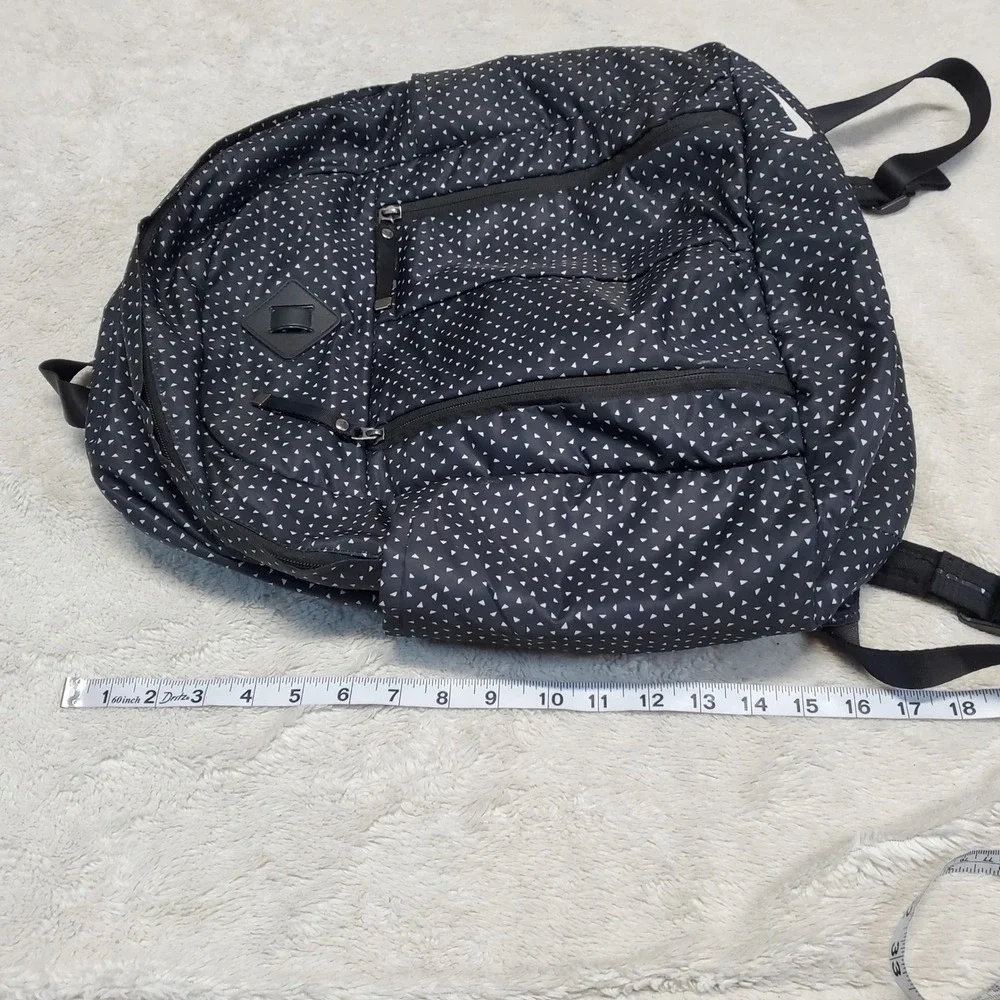 Nike Black‎ White Auralux Full Size Backpack Logo Casual Academia School Classic